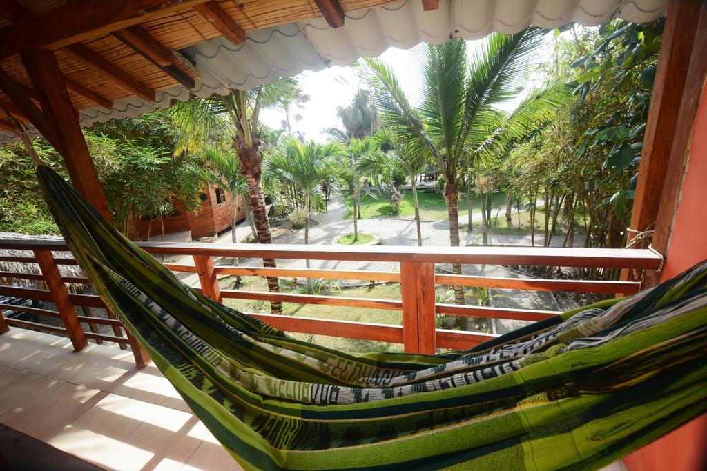 La Barquita Beach Hostel Puerto López Buitenkant foto